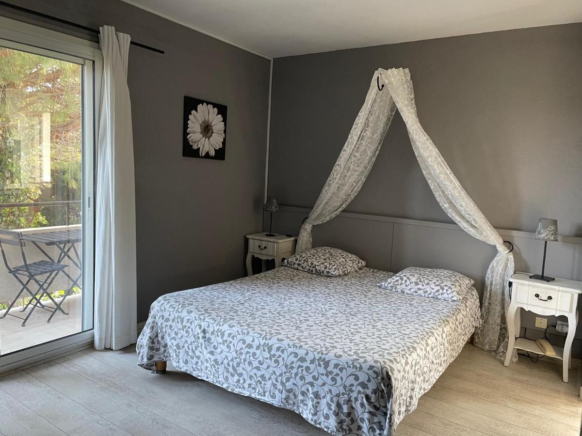 Hotel L'Orangeraie Le Lavandou Luaran gambar